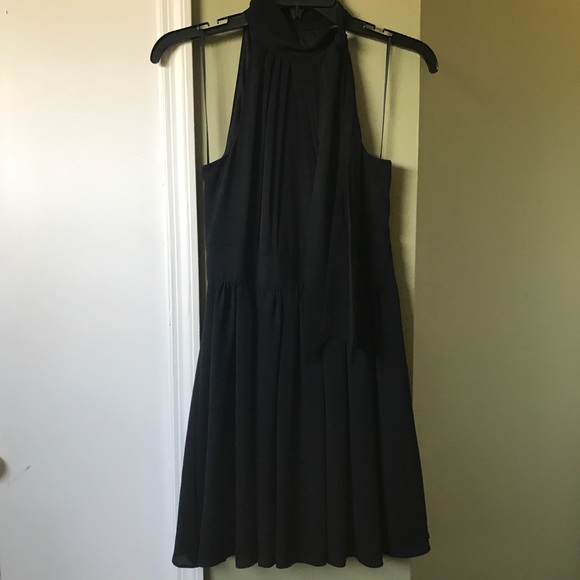 Express Black Women’s Tie neck Sleeveless Dress size 0 - Picture 7 of 10